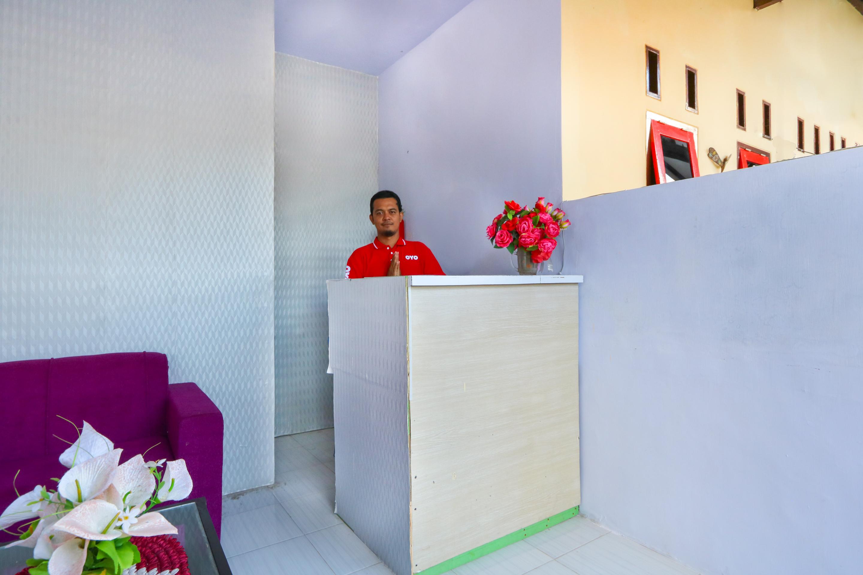 Reddoorz At El Shaday Homestay Banyuwangi Banyuwangi  Exterior foto