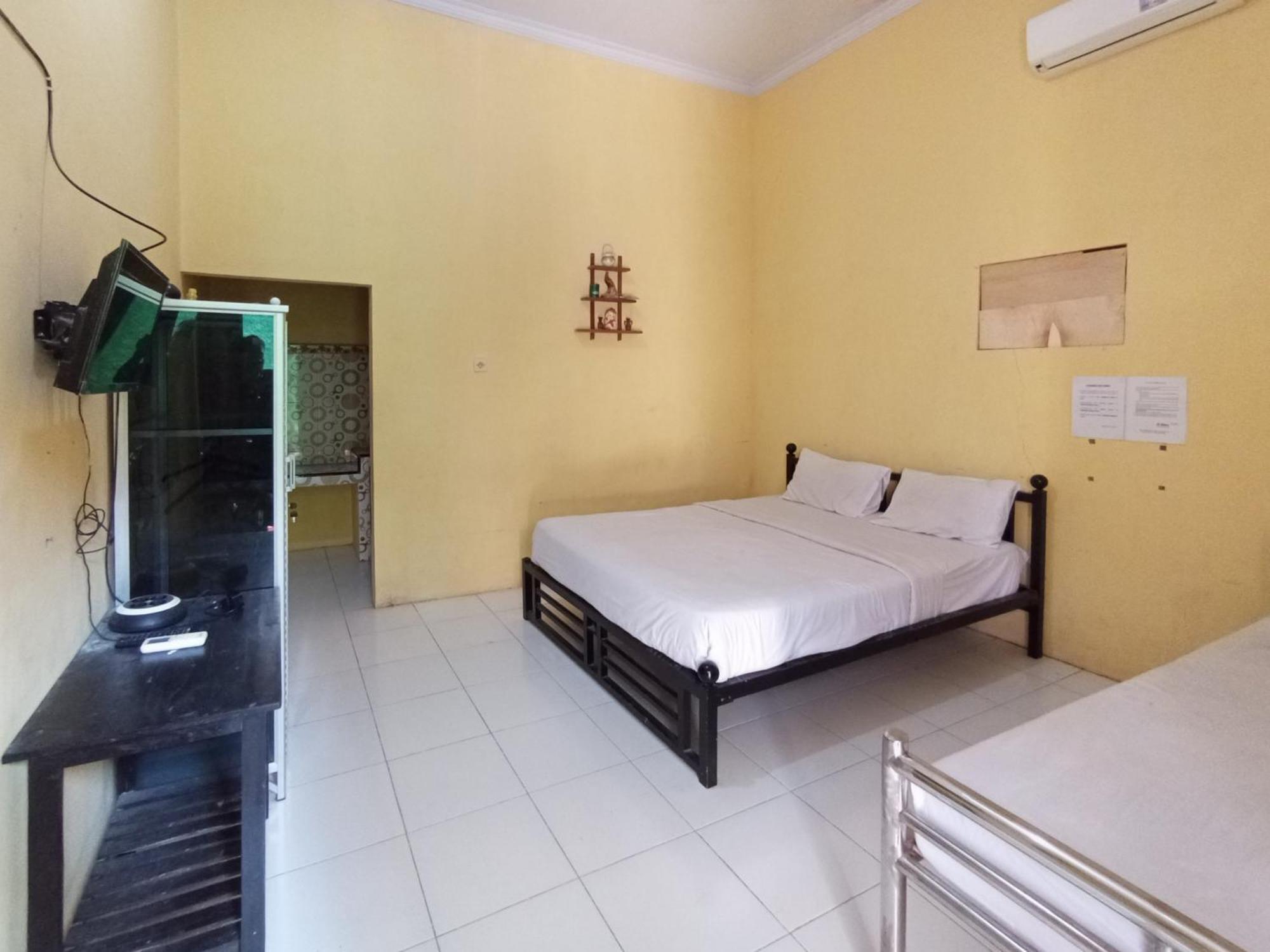 Reddoorz At El Shaday Homestay Banyuwangi Banyuwangi  Exterior foto